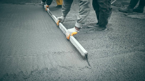 Best Local Concrete Companies  in Wakarusa, IN